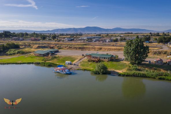 Drydock Bar and Grill: 175 Us Hwy 30, Burley, ID 83318